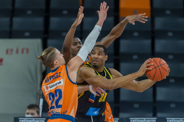 对手的进攻 对手的进攻